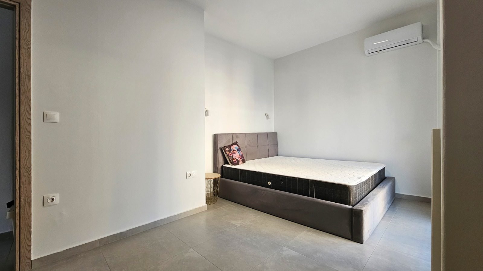 1ff97cd2-e135-4555-9fca-a24948873ae1