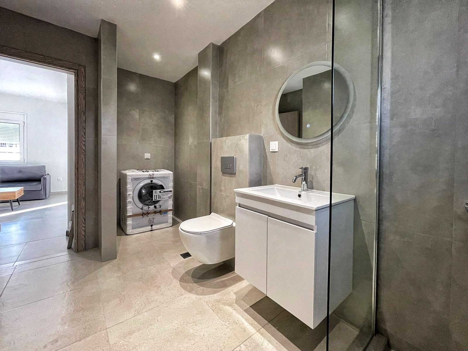 d84032f3-03f9-4e2a-8dc7-900dce28f6ba