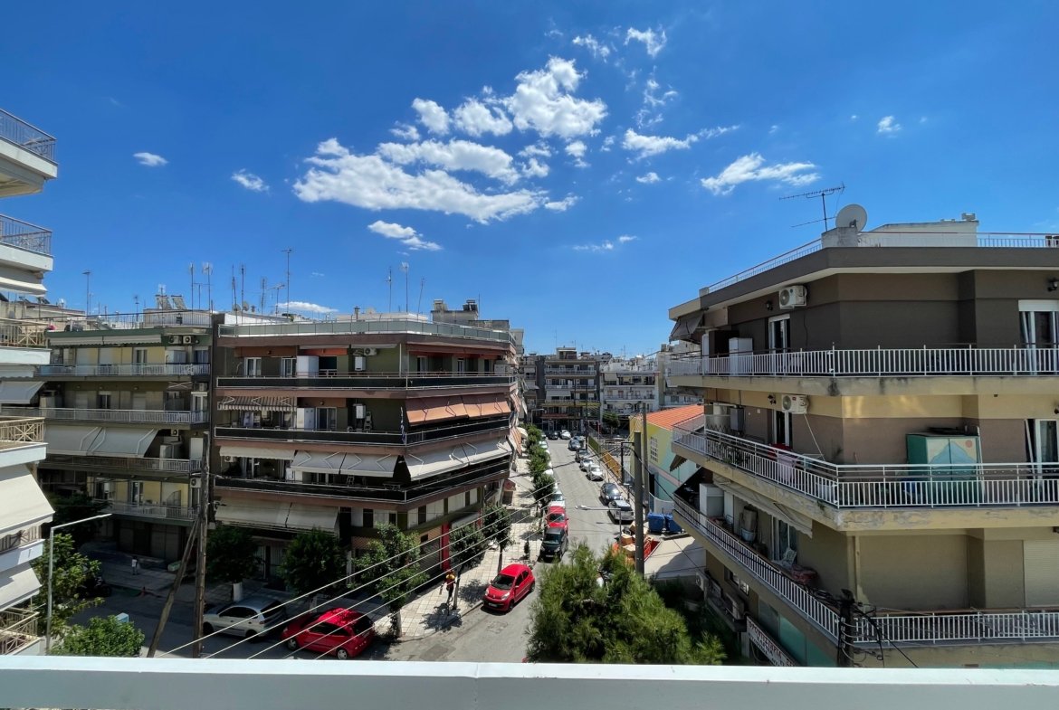 Ενοικιάζεται γκαρσονιέρα στις Συκιές
