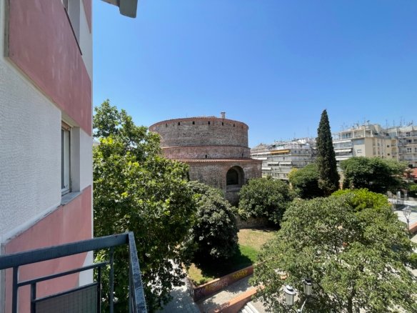 Πωλείται Διαμέρισμα στην Καμάρα