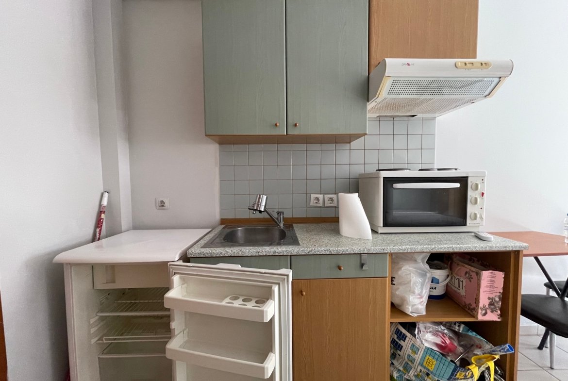 Ενοικιάζεται Στούντιο στην Αντιγονιδών