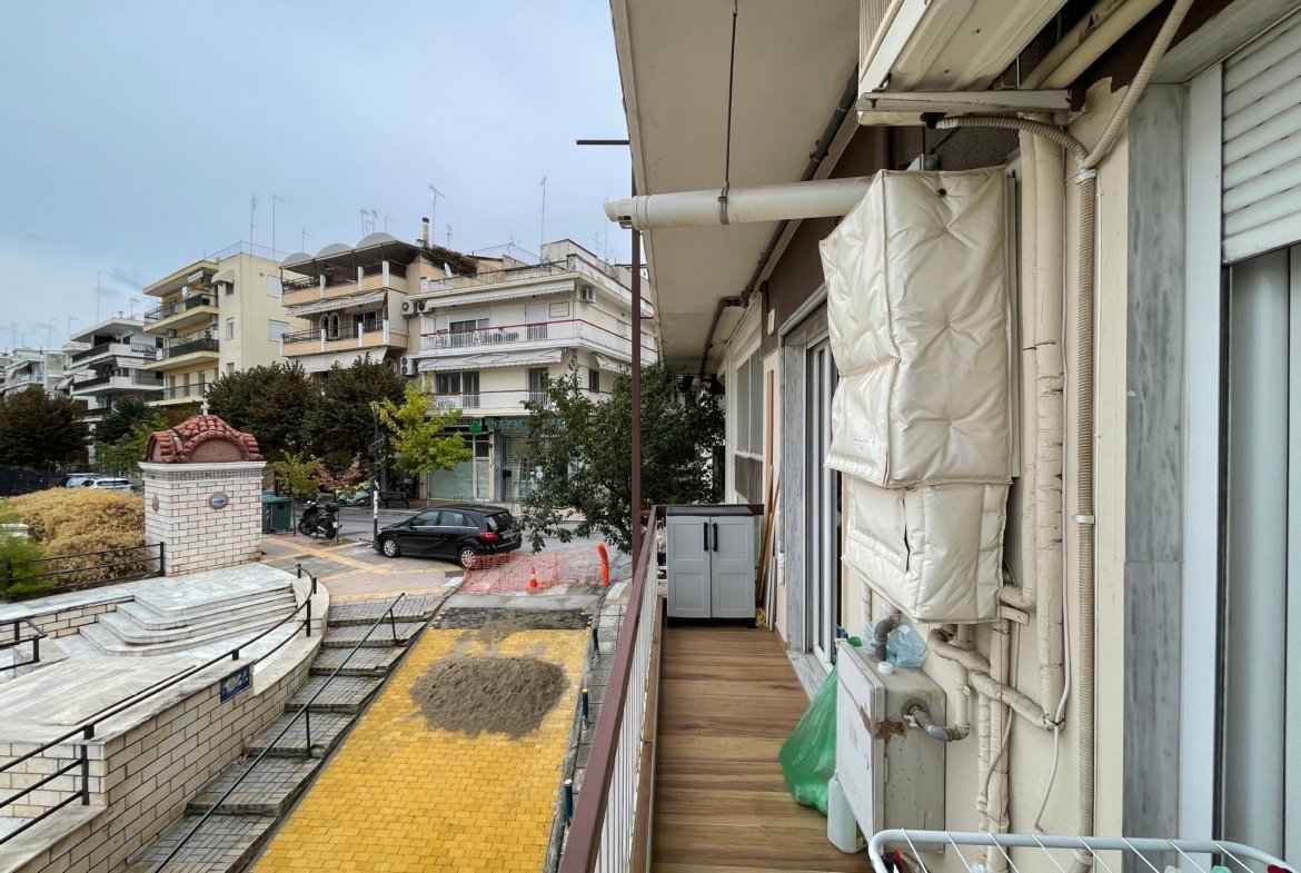 Προς ενοικίαση γκαρσονιέρα στις Συκιές